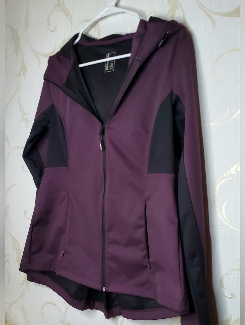 Mondetta Purple & Black Zip Jacket Waterproof NEW Condition